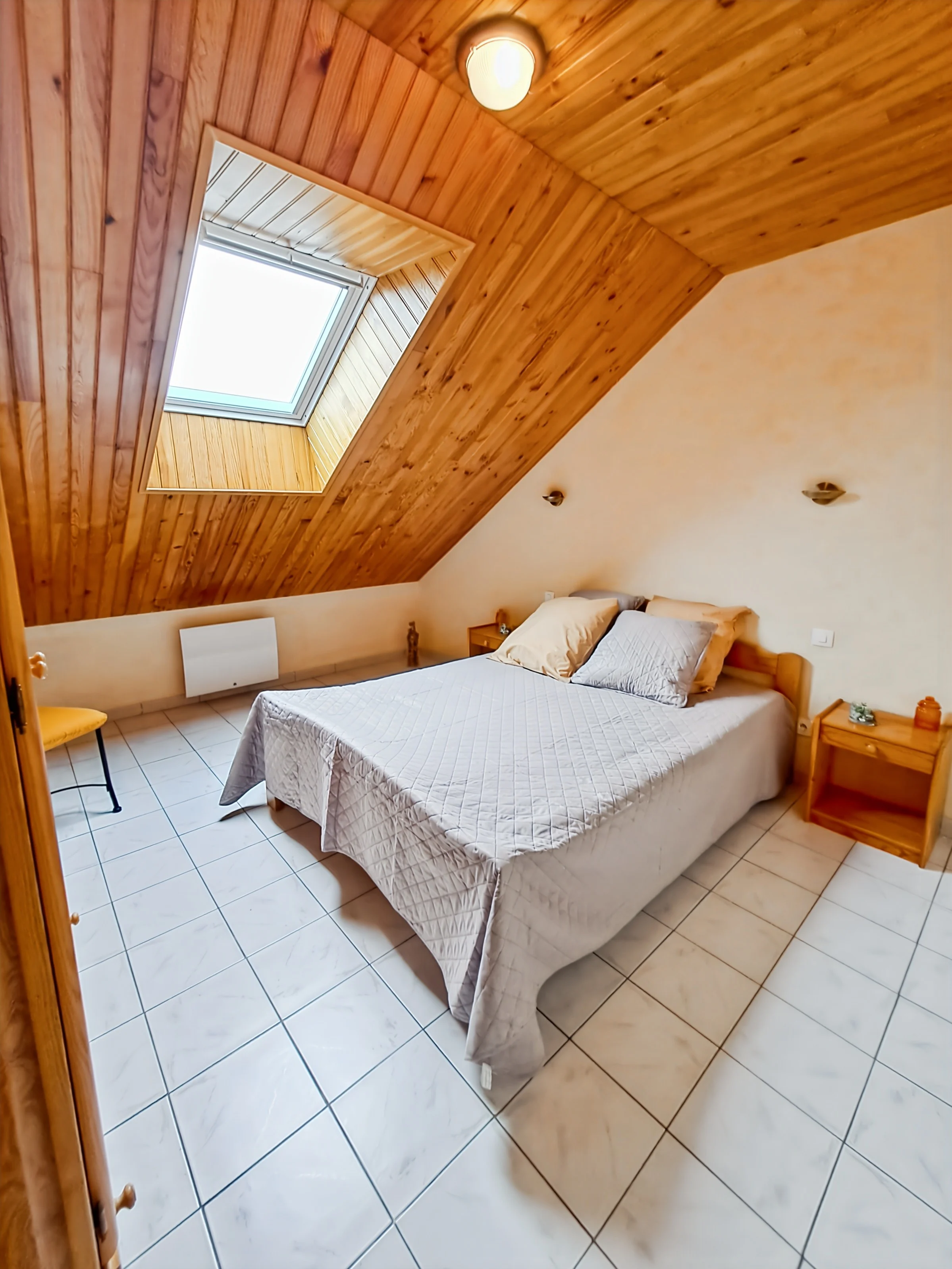 Chambres du gîte Le Menhir en Champagne